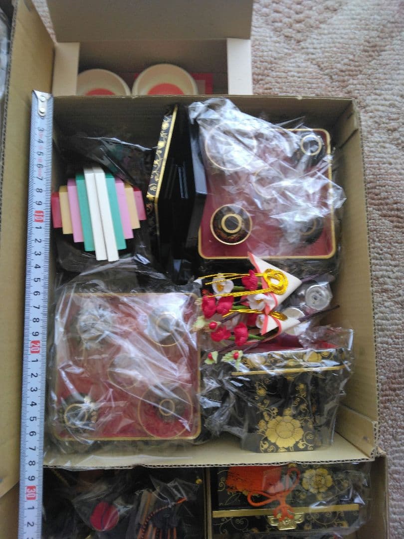 新品未使用　特撰　御雛道具　4号　箔押唐草　セット