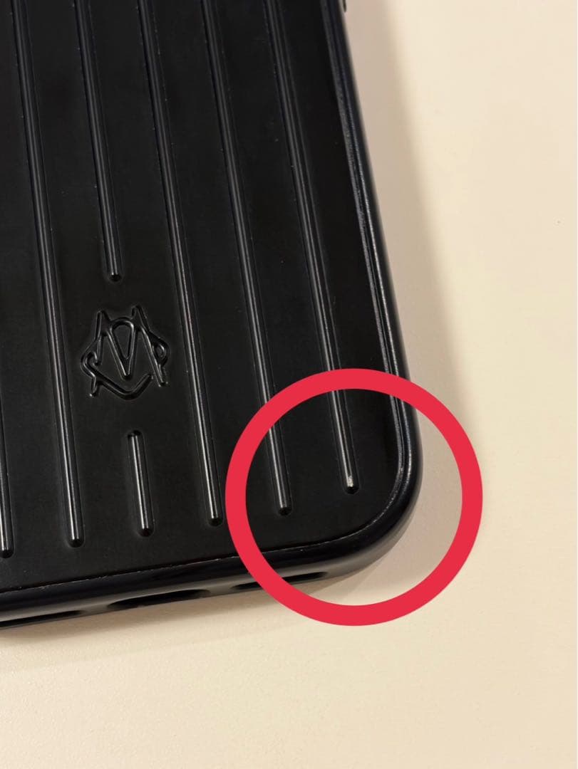 RIMOWA iPhone 16 Pro ブラック　アルミニウム