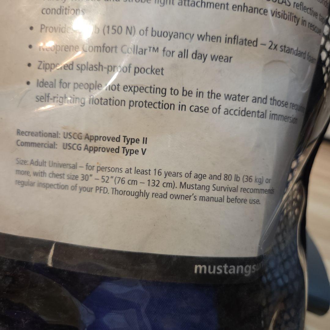 マスタングサバイバル ライフジャケット