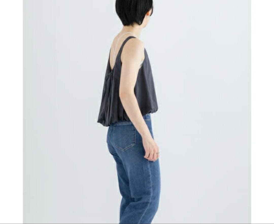 トップス AMOMENTO SHEER VOLUME CROP TOP