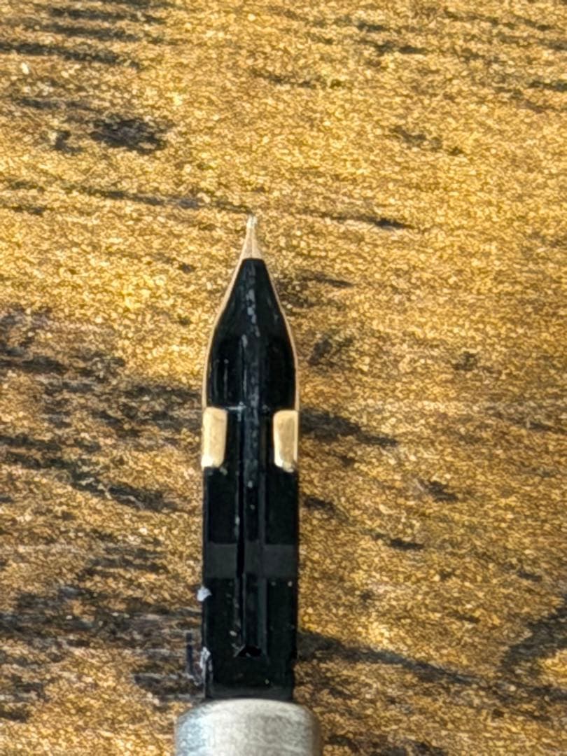 新品未使用　1971年製　白蝕刻　キャップレス　ストライプ　14金　万年筆　細字