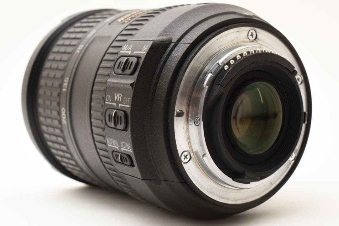 新品級 ニコン DX AF-S 18-200mm F3.5-5.6G B758