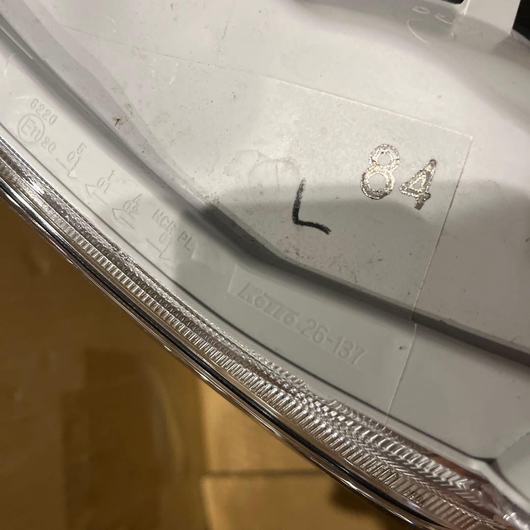 トヨタ ハイエースワゴン 8型 純正LEDヘッドライト 左右セット