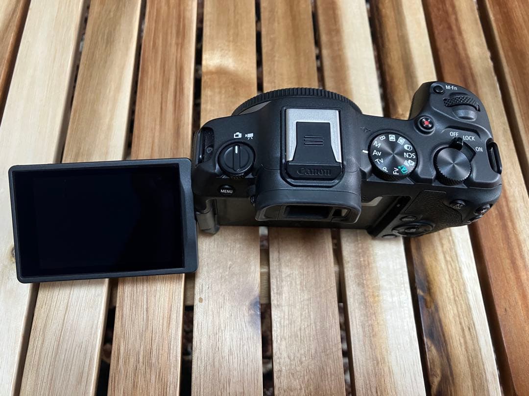 デジタルカメラ Canon EOS R8 + RF 45mm f/1.2 STM