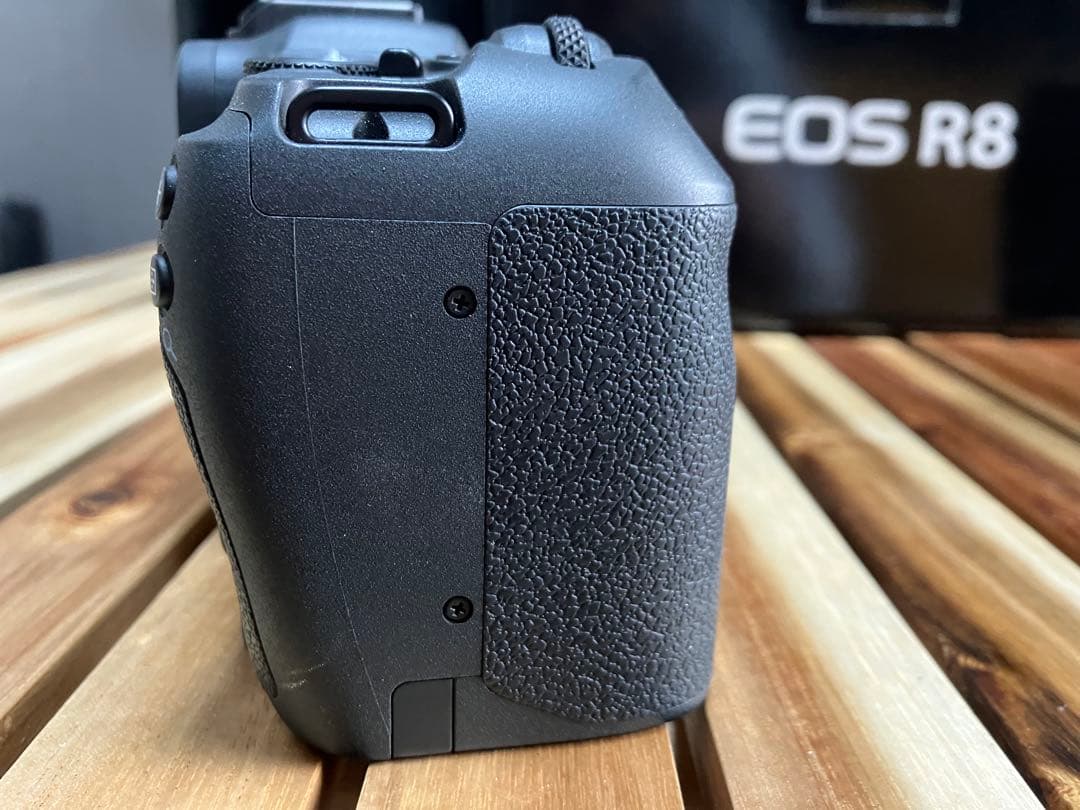 デジタルカメラ Canon EOS R8 + RF 45mm f/1.2 STM