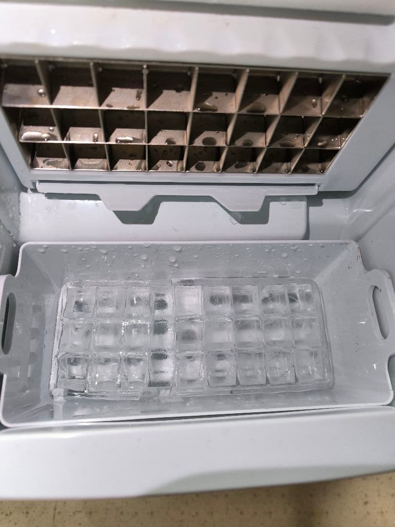 2022年製　シンプラス 製氷機 自動洗浄機能付き 家庭用 SP-CE02