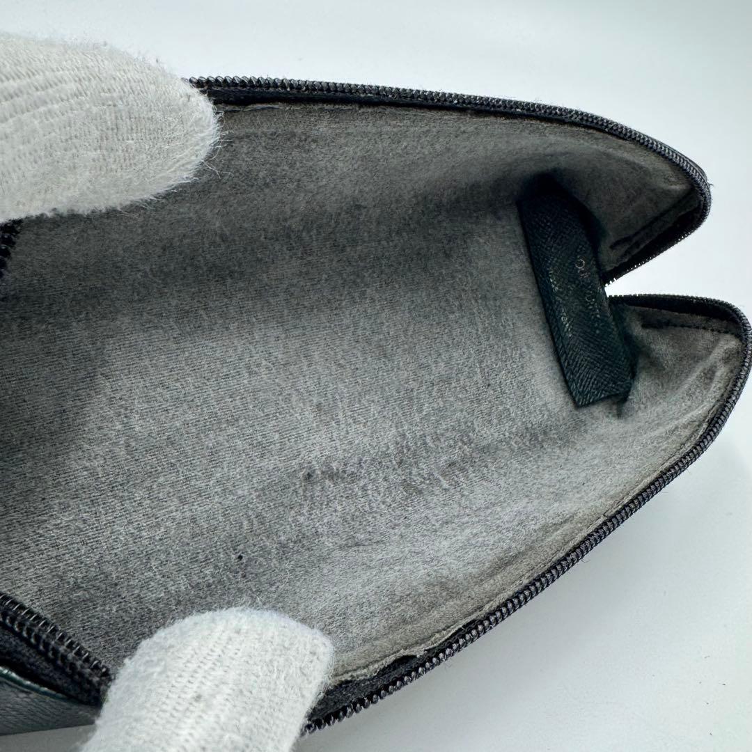 ルイヴィトン タイガ トゥルースペンケース レザー ペンケース ダークグリーン