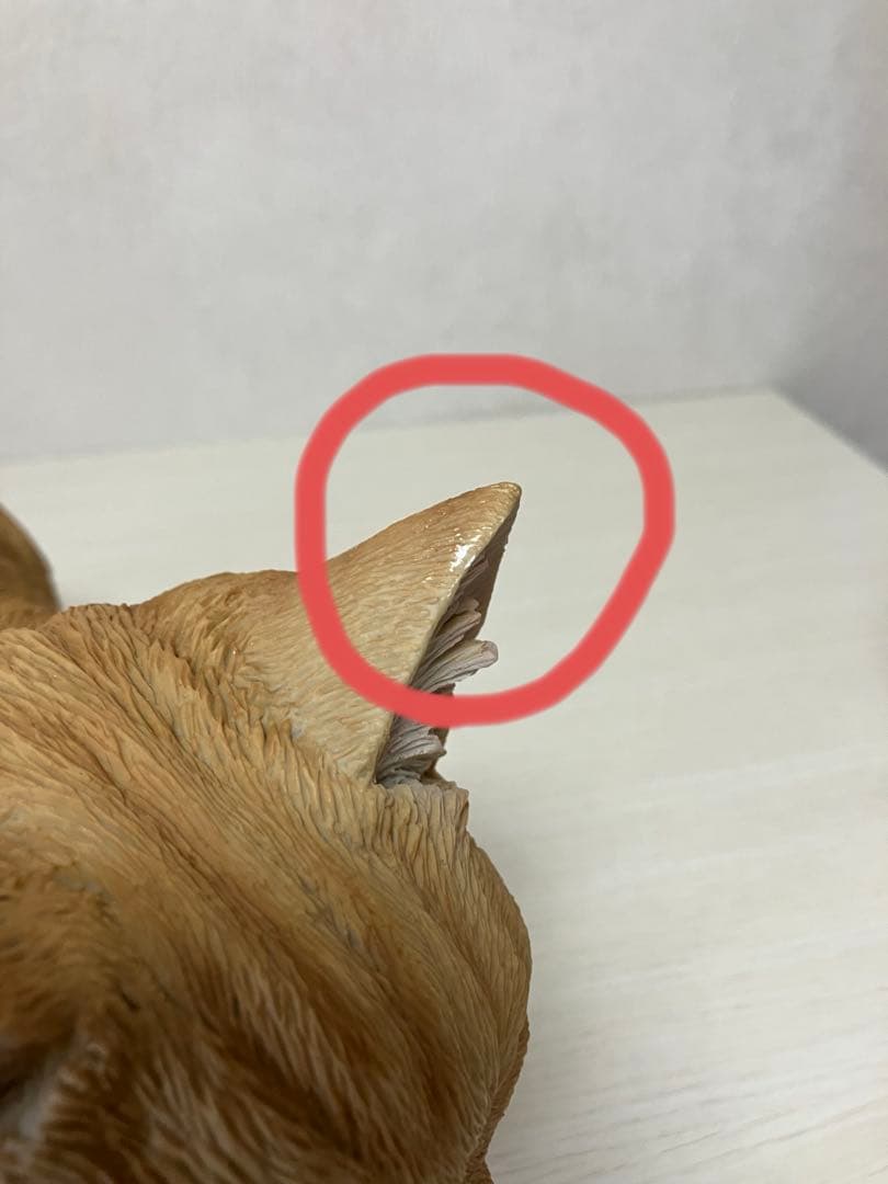 香箱ねこ　茶トラ　レジン製　ガーデンオーナメント