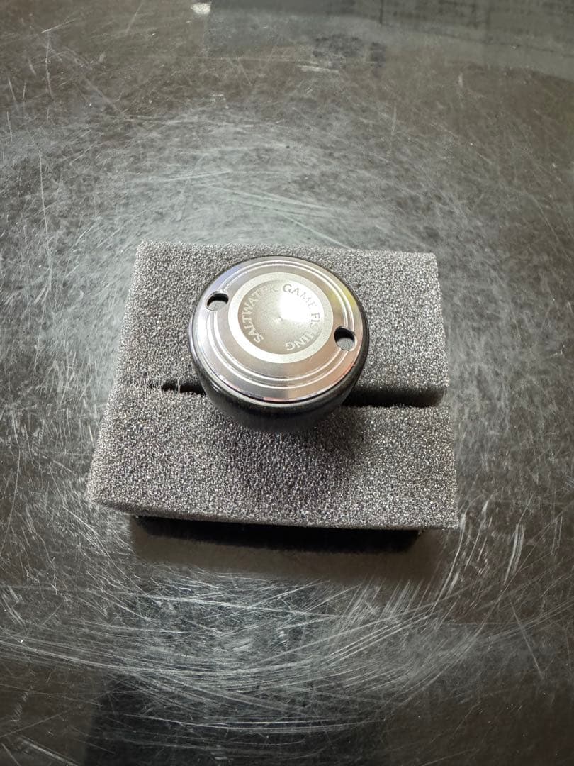 スタジオオーシャンマークAC25/S ハンドルノブ ブラックウッドダークシルバー