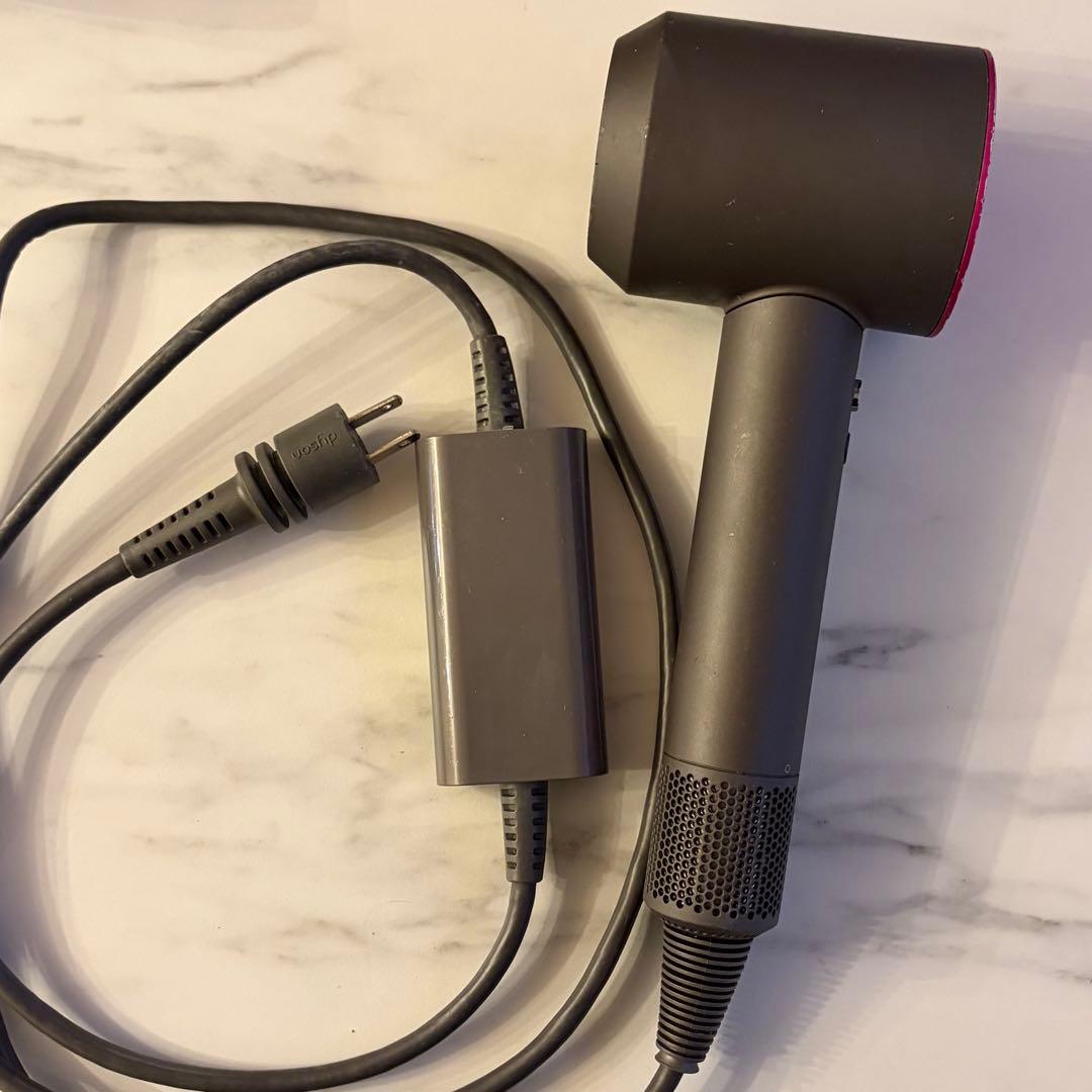 dyson ダイソン ドライヤー　HD-08 付属品付き