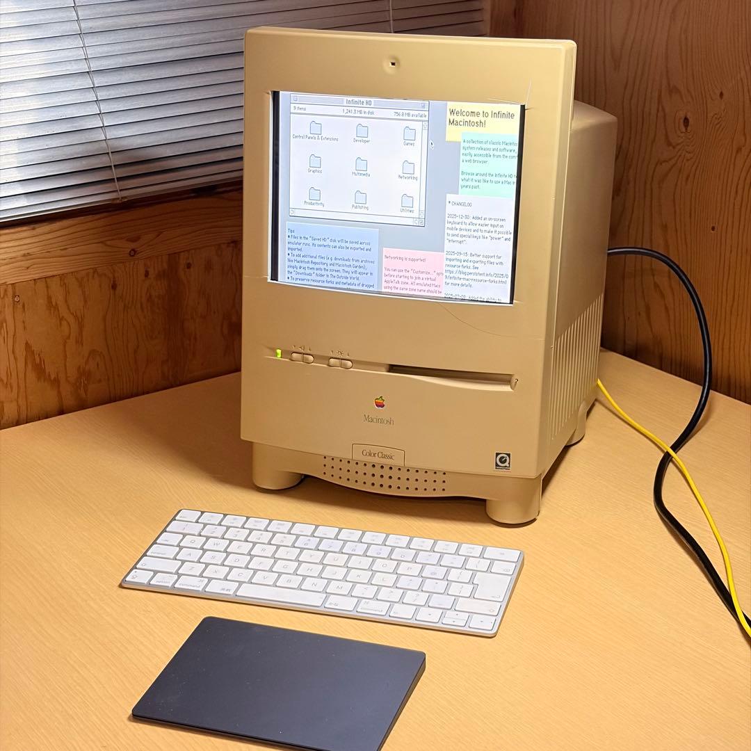 カラクラの筐体にiPadの液晶とHDMIコントローラーを組み込んだもの