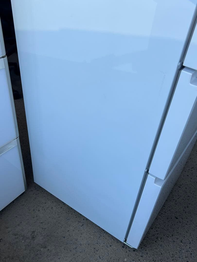 【高年式】2022年式 283L Hisense 冷蔵庫 HR-GC28E2W