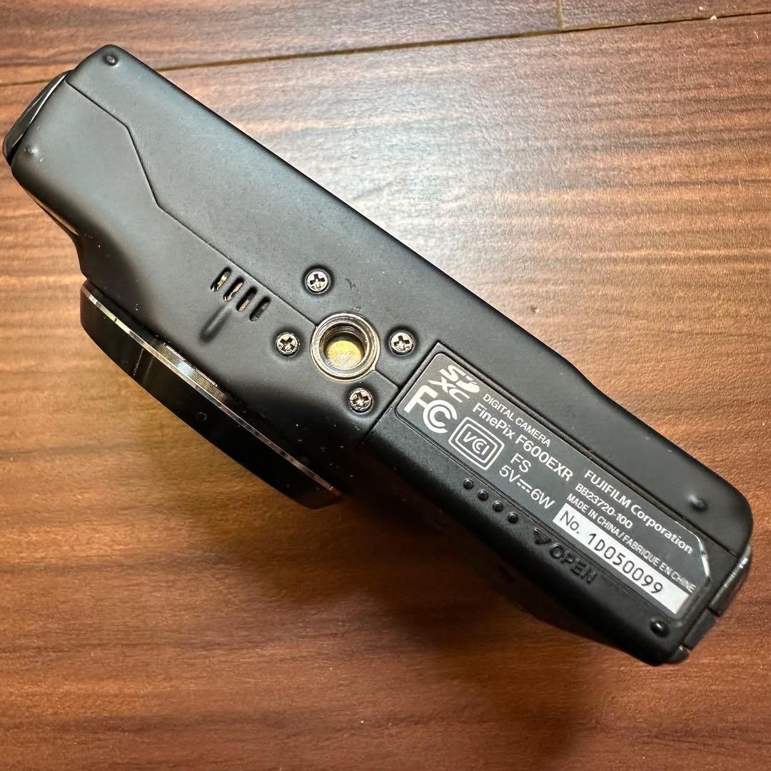 FUJIFILM FinePix F600 EXR デジカメ 5334