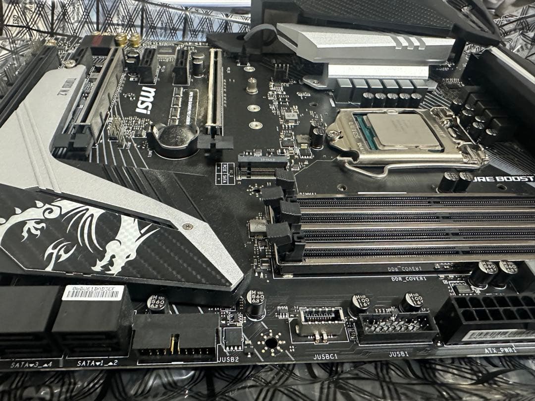 core i9 9900k、MPG Z390 GAMINGPRO CARBON