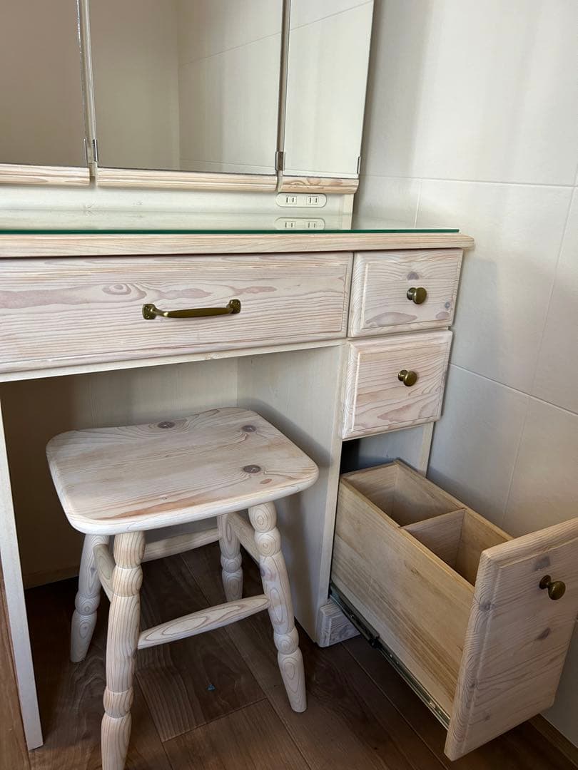 ゆんゆりドレッサー　スツール付き