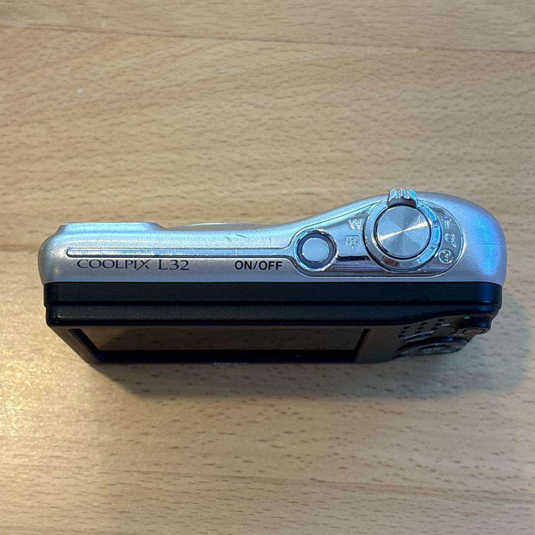 か*ん様 Nikon COOLPIX L32 シルバー
