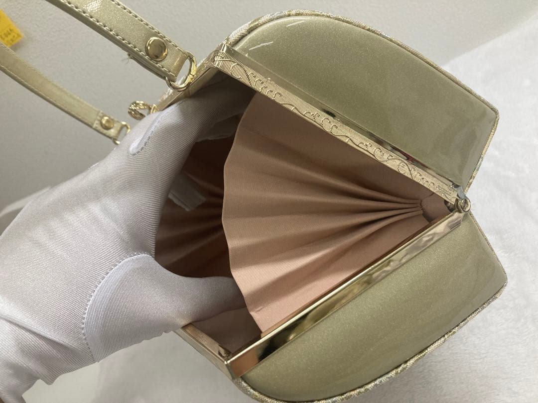 お値下げ　ゴールドの和装用バッグと草履セット