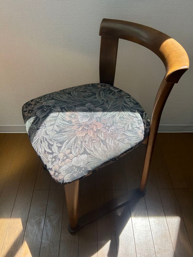 レトロ木製ドレッサー・鏡台・椅子　アンティーク調