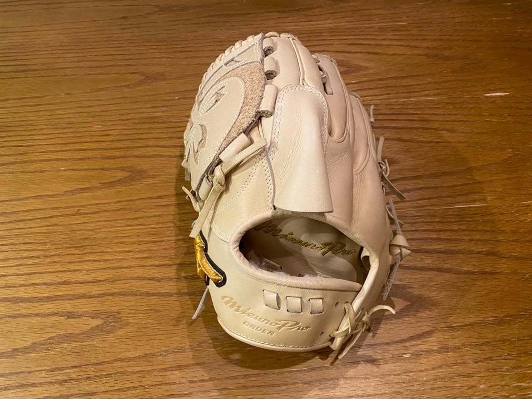 ミズノプロ軟式グローブ　投手用左投げ