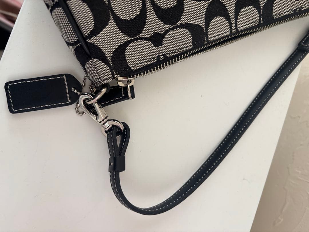 Coach コーチ アクセサリーポーチ グレー系 シグネチャー