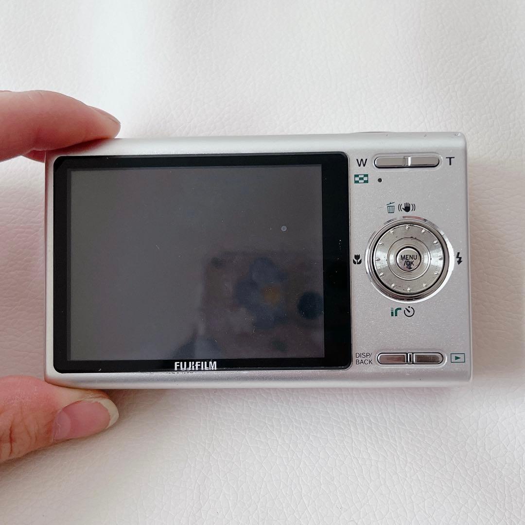 Fujifilm FinePix Z ピンク 本体と付属品