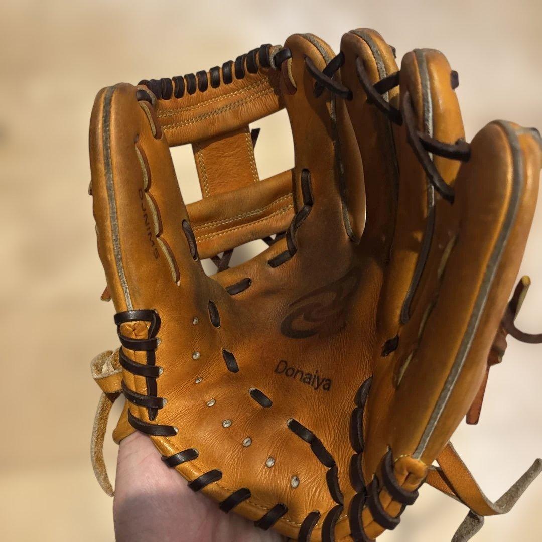 ドナイヤ 軟式グローブ