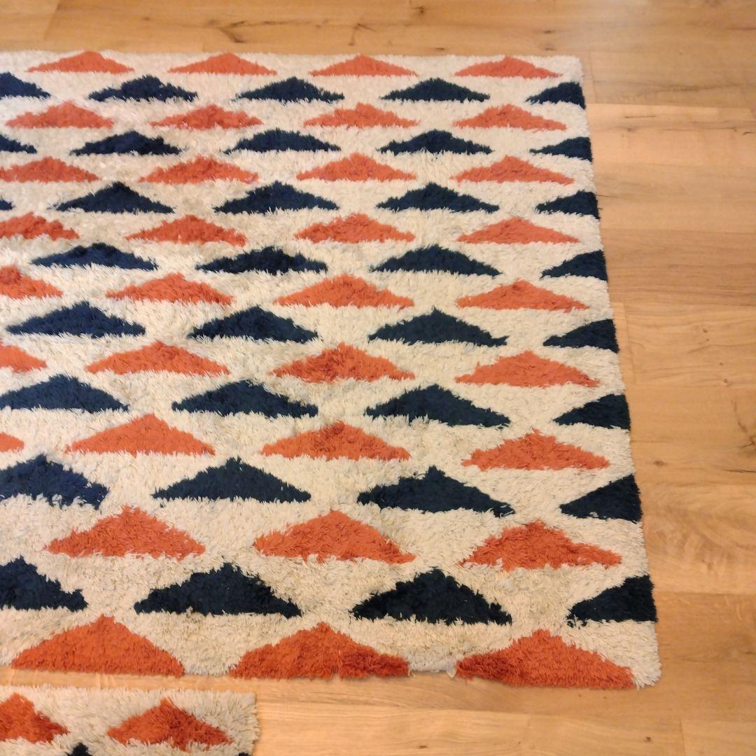 ACME Furniture トリゴンラグ　 200 ×140