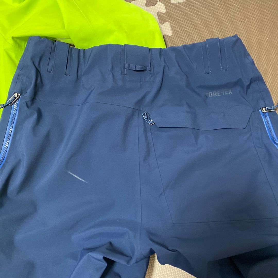 y*g様 パタゴニア　ゴアテックス　スノーウェア上下