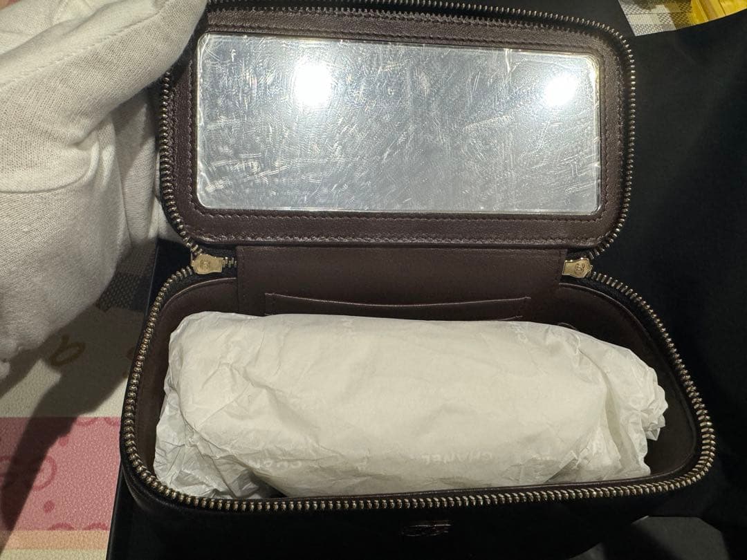 美品　CHANEL シャネル　ブラック キルティング ボディバッグ