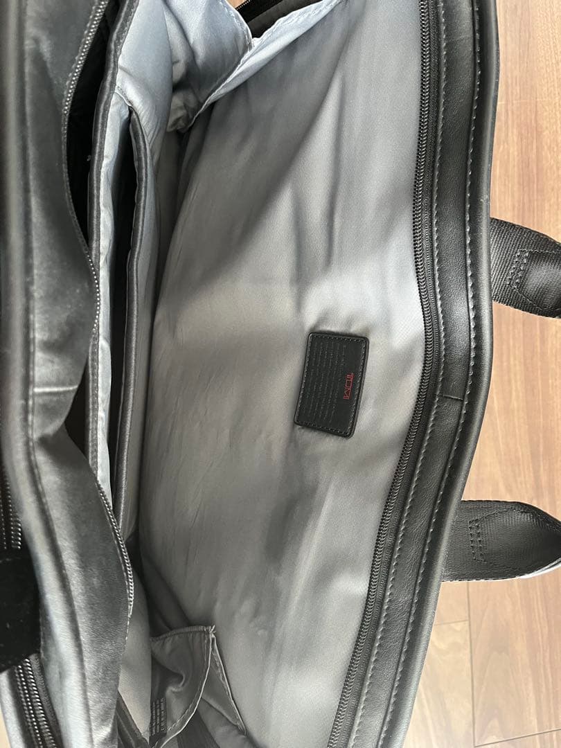 TUMI ALPHA2 ナパレザー ブリーフケース
