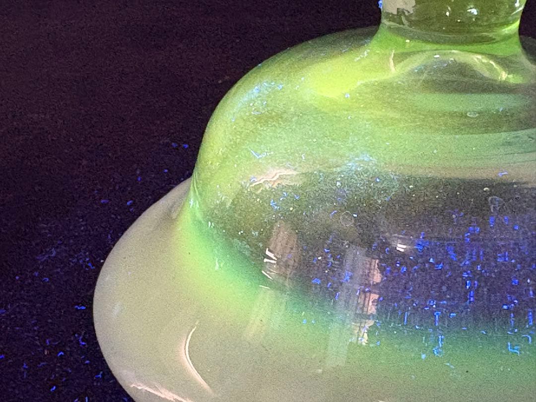 和ガラス　大正ガラス　青色× 乳白色　氷カップ　ウランガラス　ぽっくり厚みあり