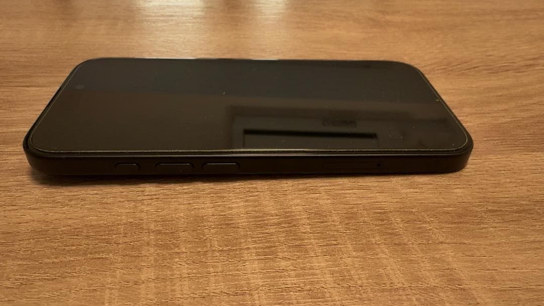 【美品】iPhone 16 128GB ブラック 本体 Apple 送料無料