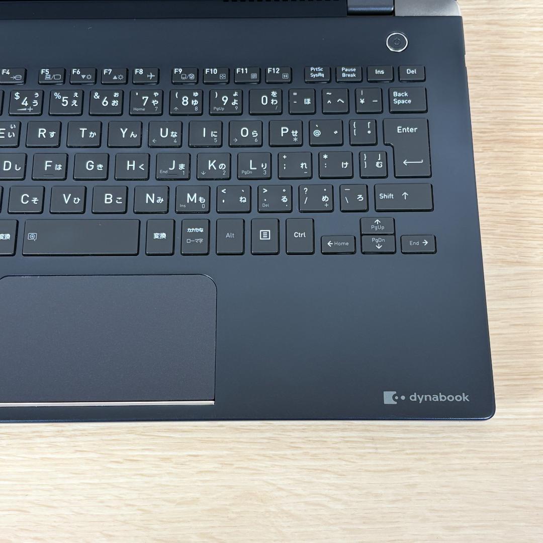 Dynabook　10世代i5　ノートパソコン　Windows11　超軽量　19