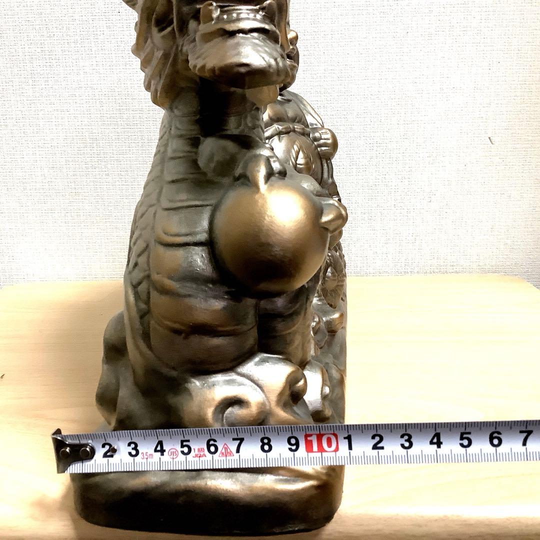 龍に乗った福の神　置物
