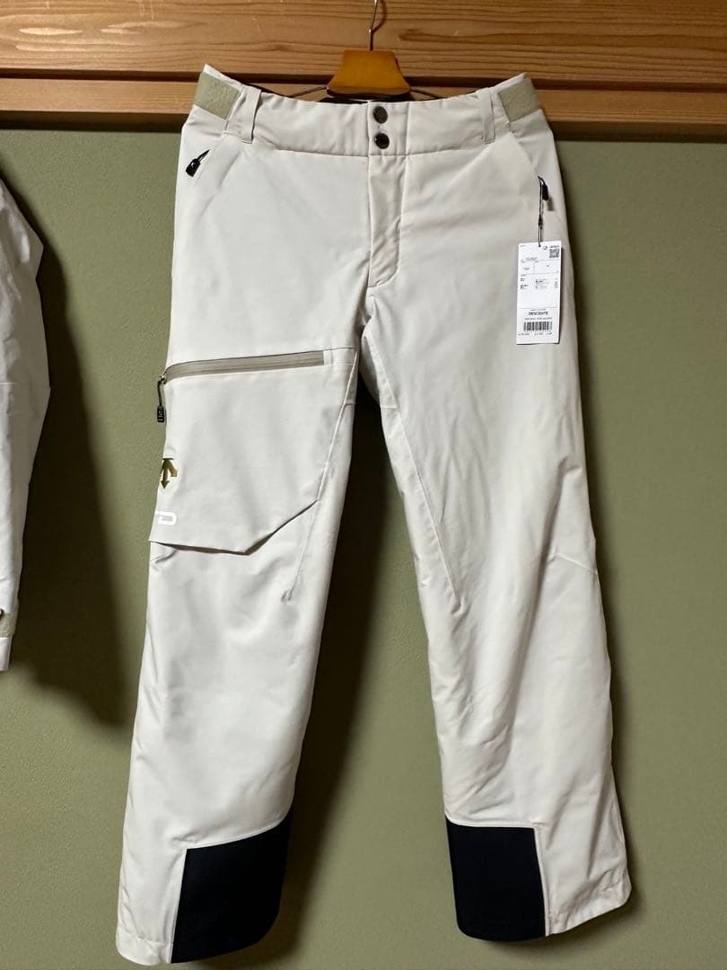 TD スキーウェア 上下セット オフホワイト　チームデサント　デサントメイト
