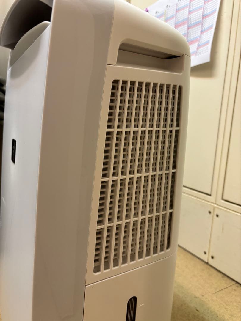 ［美品］SHARP 除湿機CM-S100-W ［値引き交渉歓迎です］［箱あり］