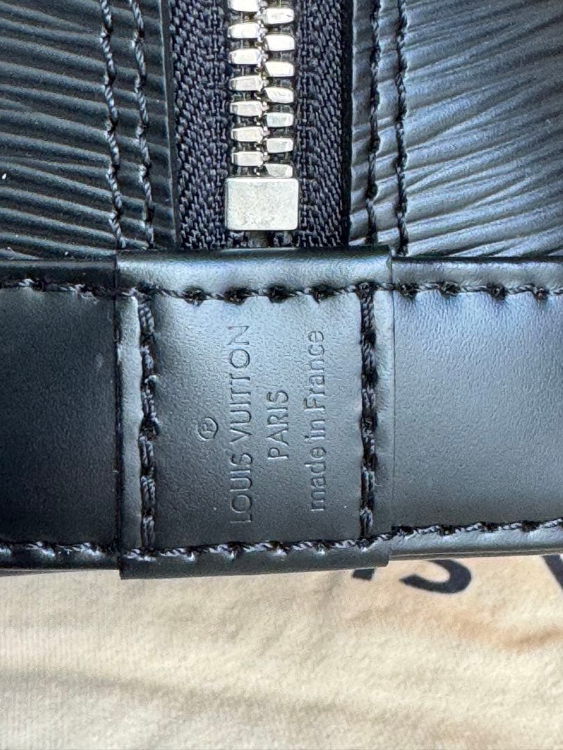 ルイヴィトン　アルマBB ブラック　ハンドバッグ