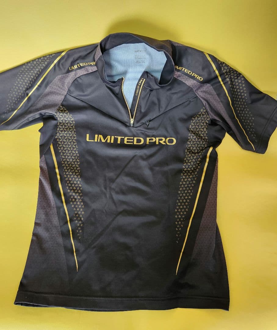 シマノ リミテッドプロ ハーフジップシャツ 鮎 ヤマメ 渓流 本流 磯 釣り