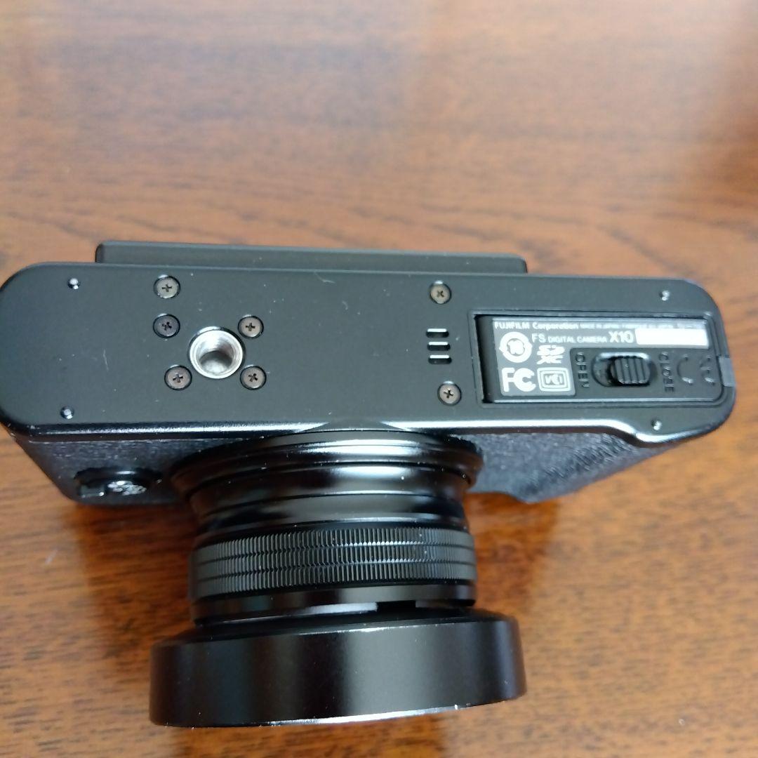 Fujifilm X10　コンパクトデジタルカメラ