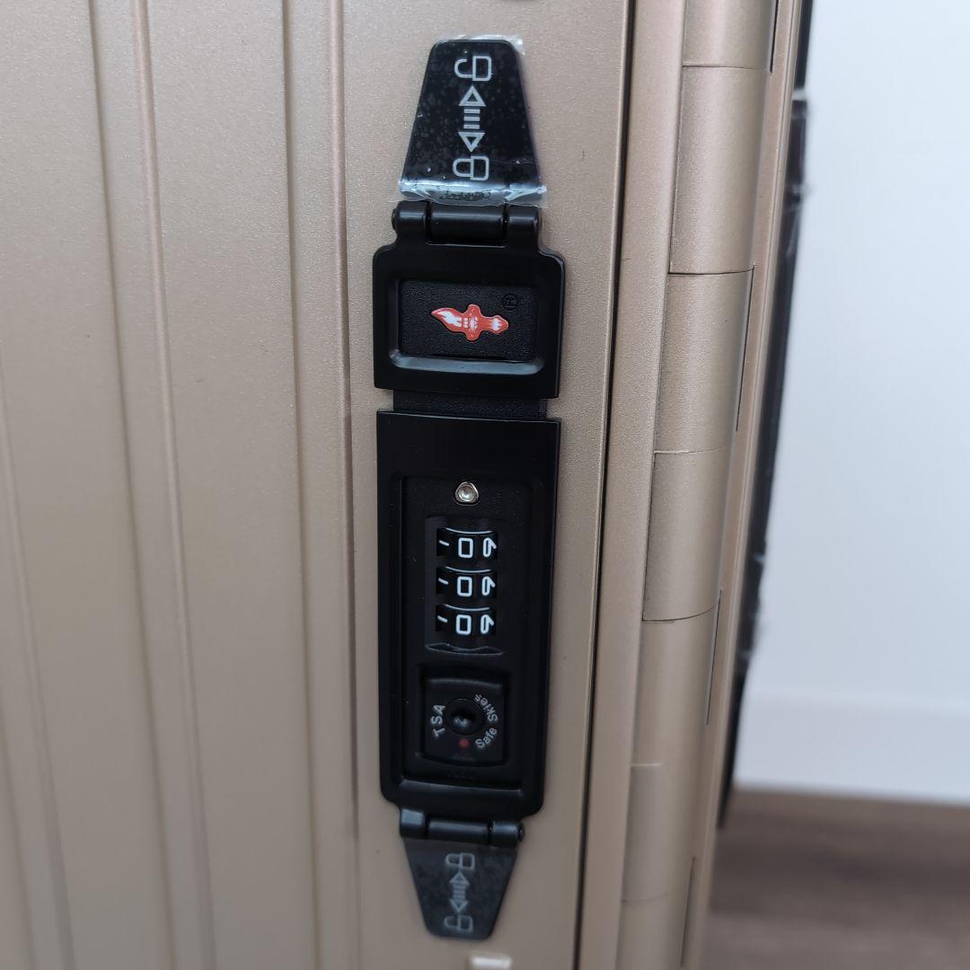 【お値下げ】アンドフラット折りたためるスーツケース