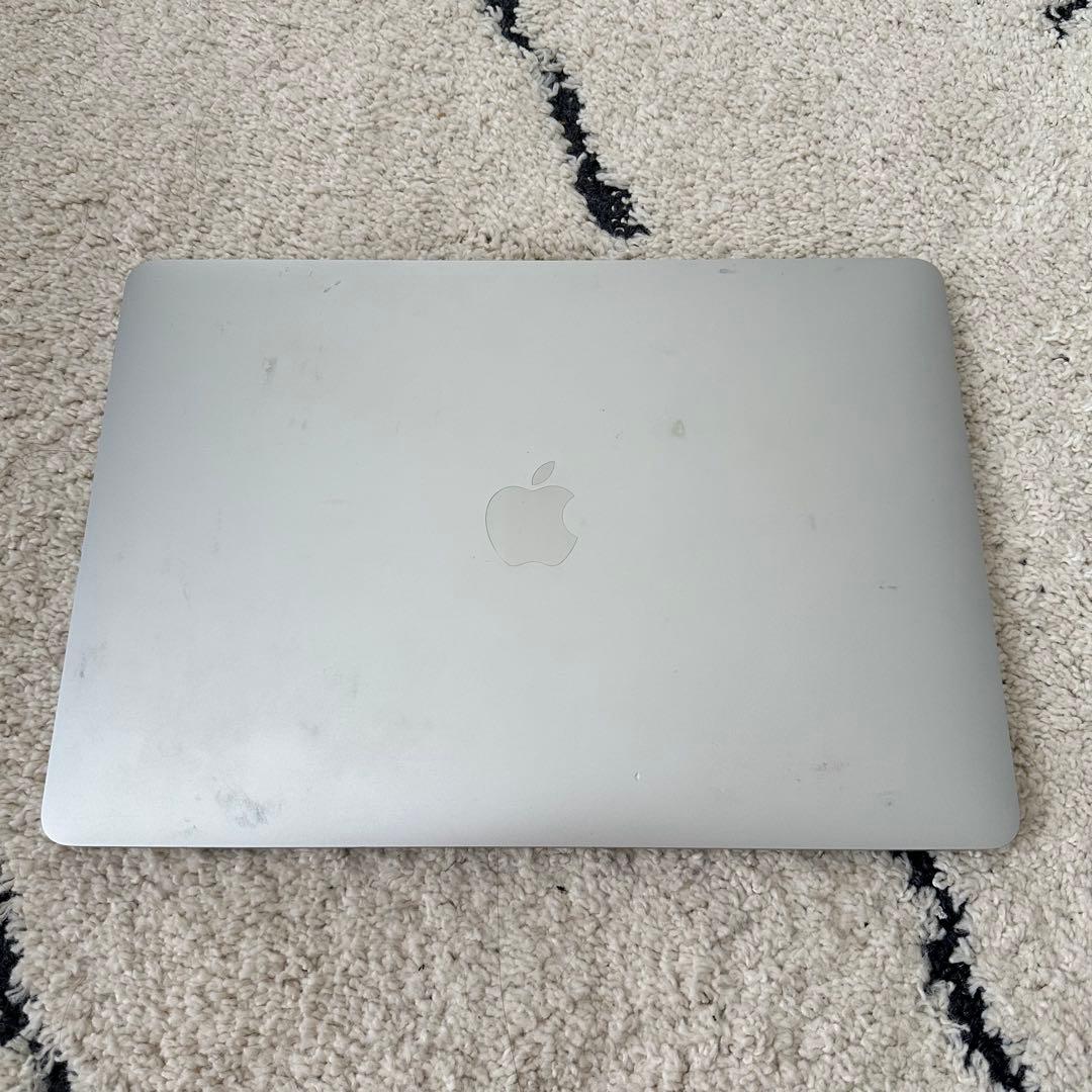 MacBook Pro 13inch 2020年モデル　256GB SSD