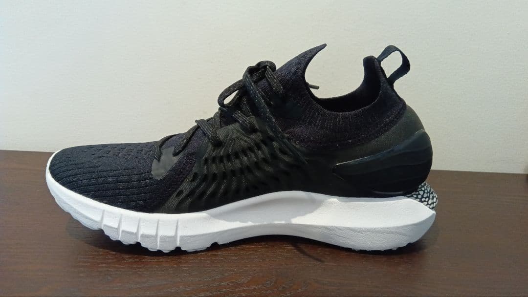 [新品]UNDER ARMOUR HOVR Phantom RN 27.5cm