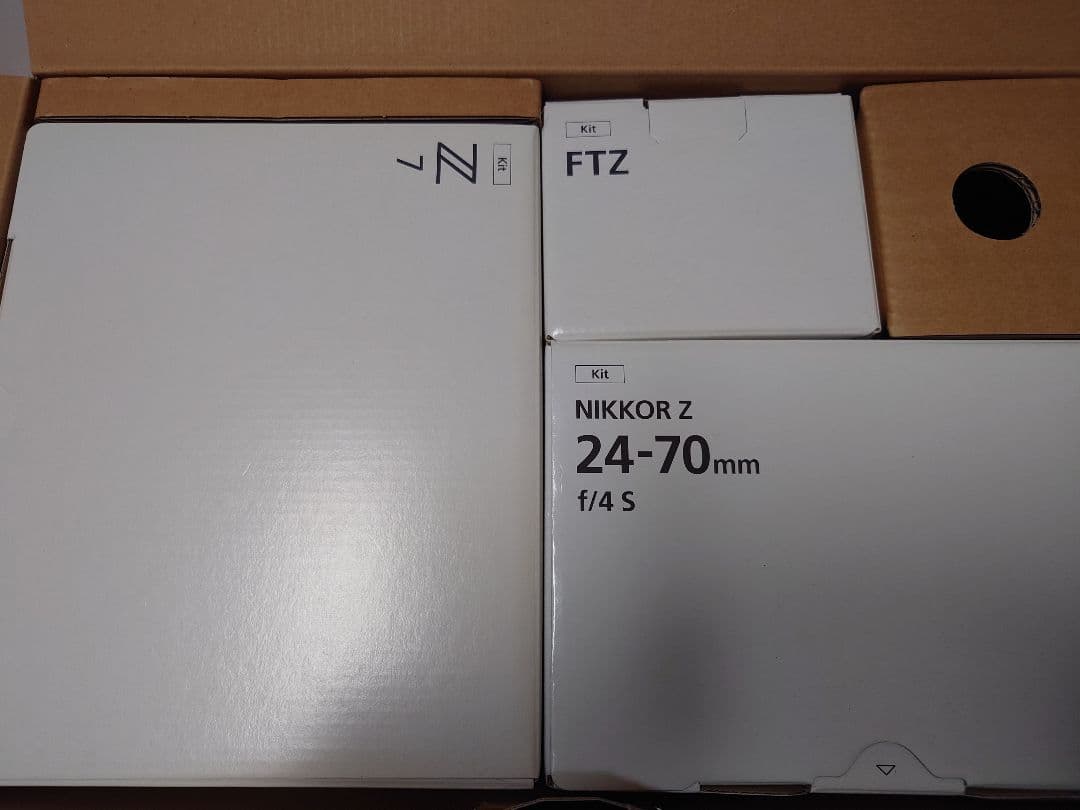 Nikon Z7 24-70mm F4 FTZ　レンズ、マウントアダプターセット