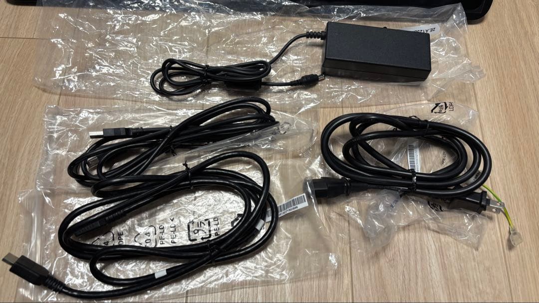 ワコム Cintiq 22 DTK2260K1D ほぼ未使用