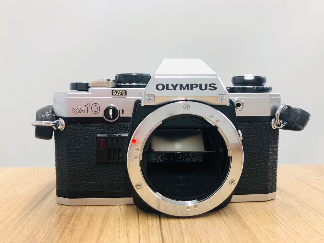 OLYMPUS OM10 フィルムカメラ