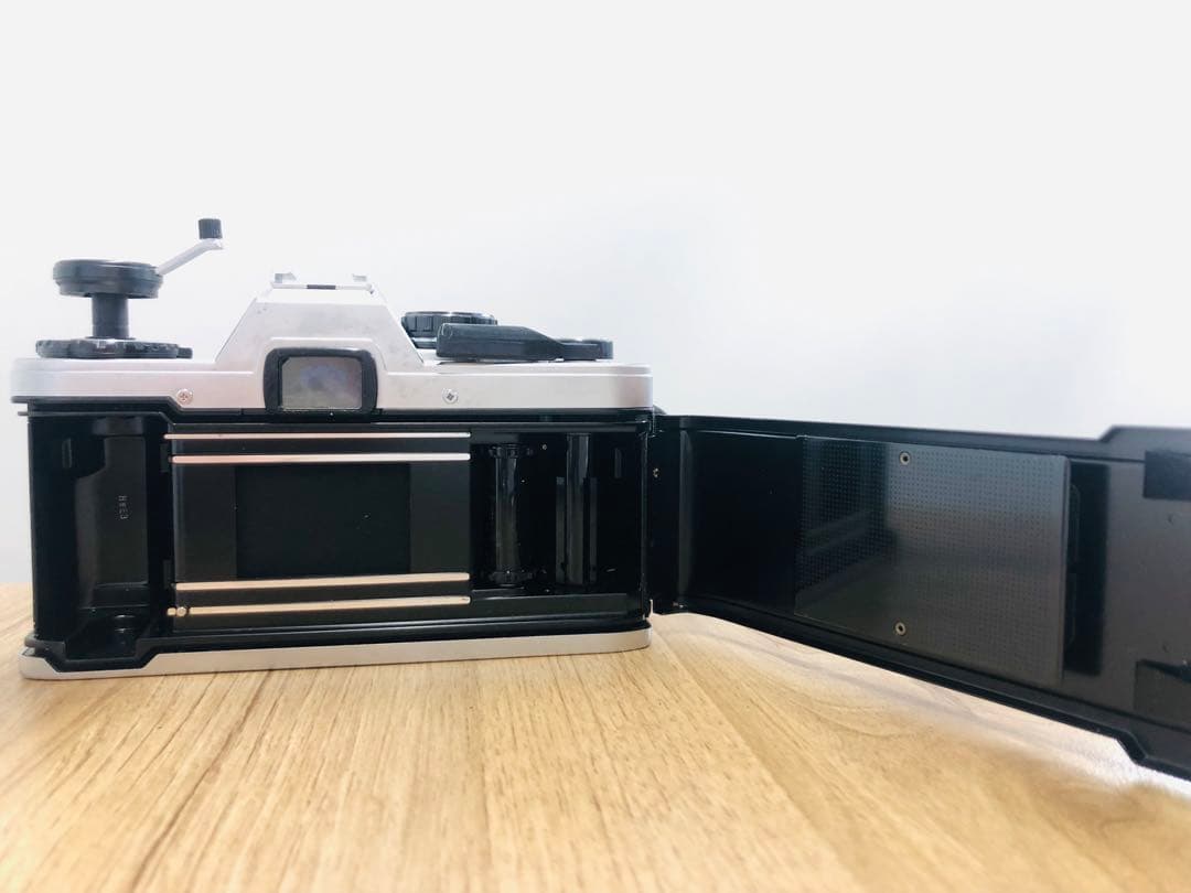 OLYMPUS OM10 フィルムカメラ