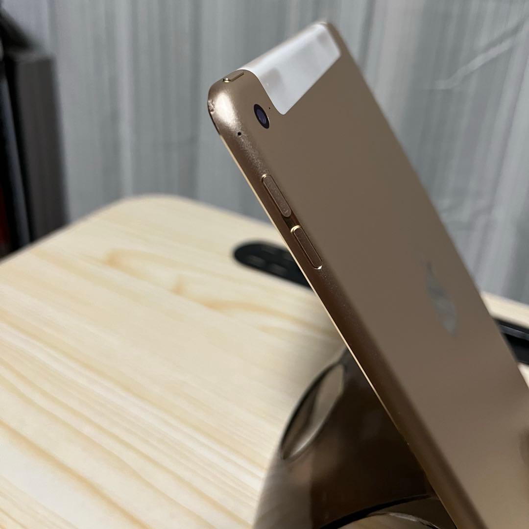 iPad mini第4世代(SIMフリー)未使用近い バッテリー状態とても良好！