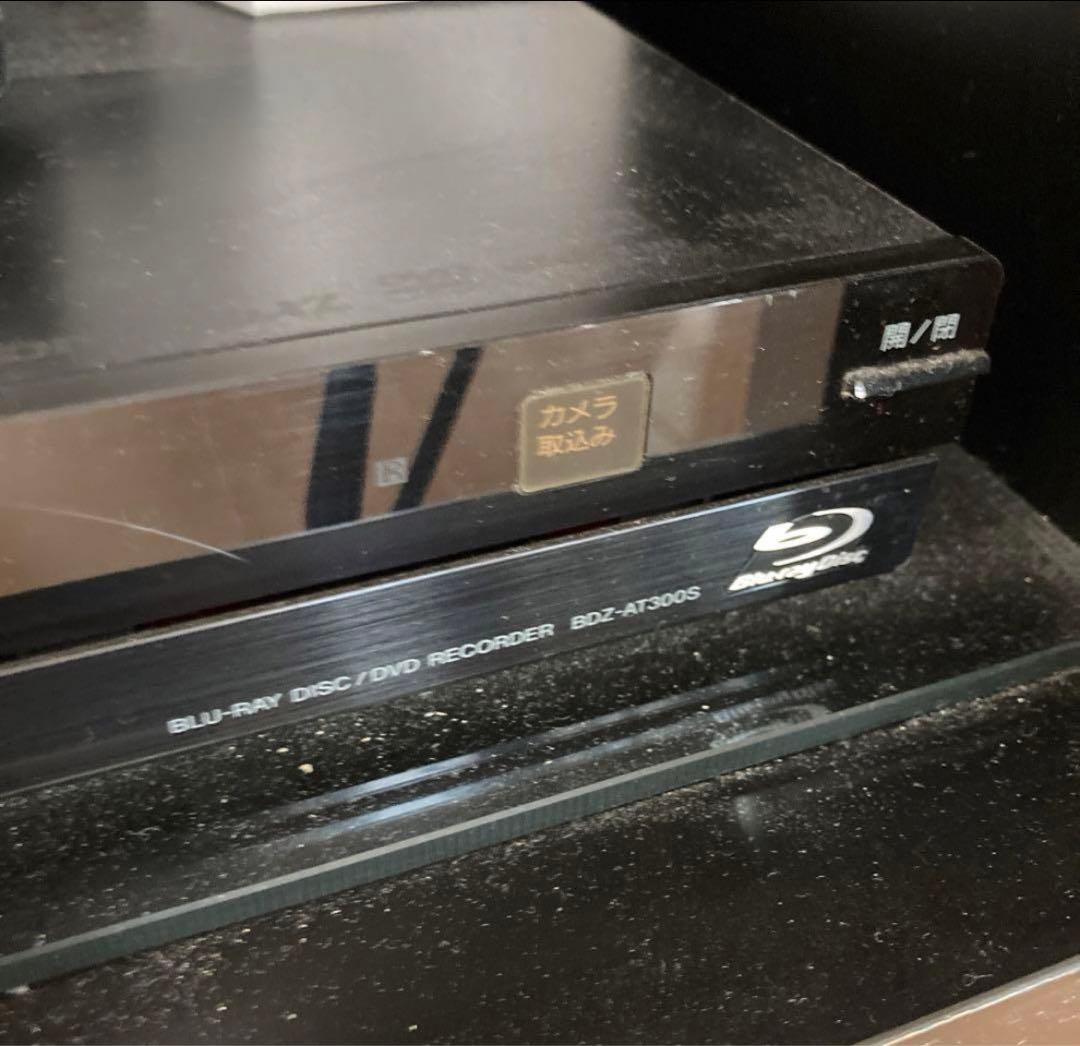 37型TV + Blu-rayレコーダー