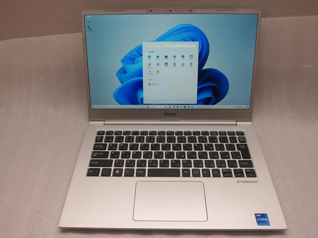 エプソン第12世代Core i7/16GB/SSD256GB/14型フルHD液晶