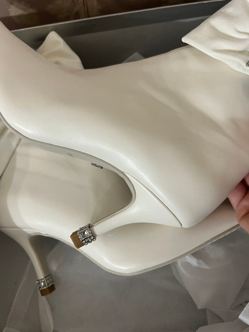 RANDA ホワイト ショートブーツ　L 箱付き